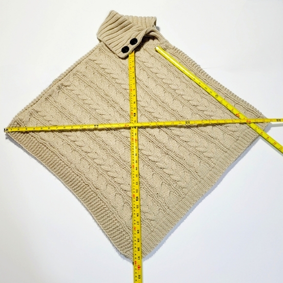 Chunky Cable Knit Cowl Neck Poncho (S) - Picture 9 of 9